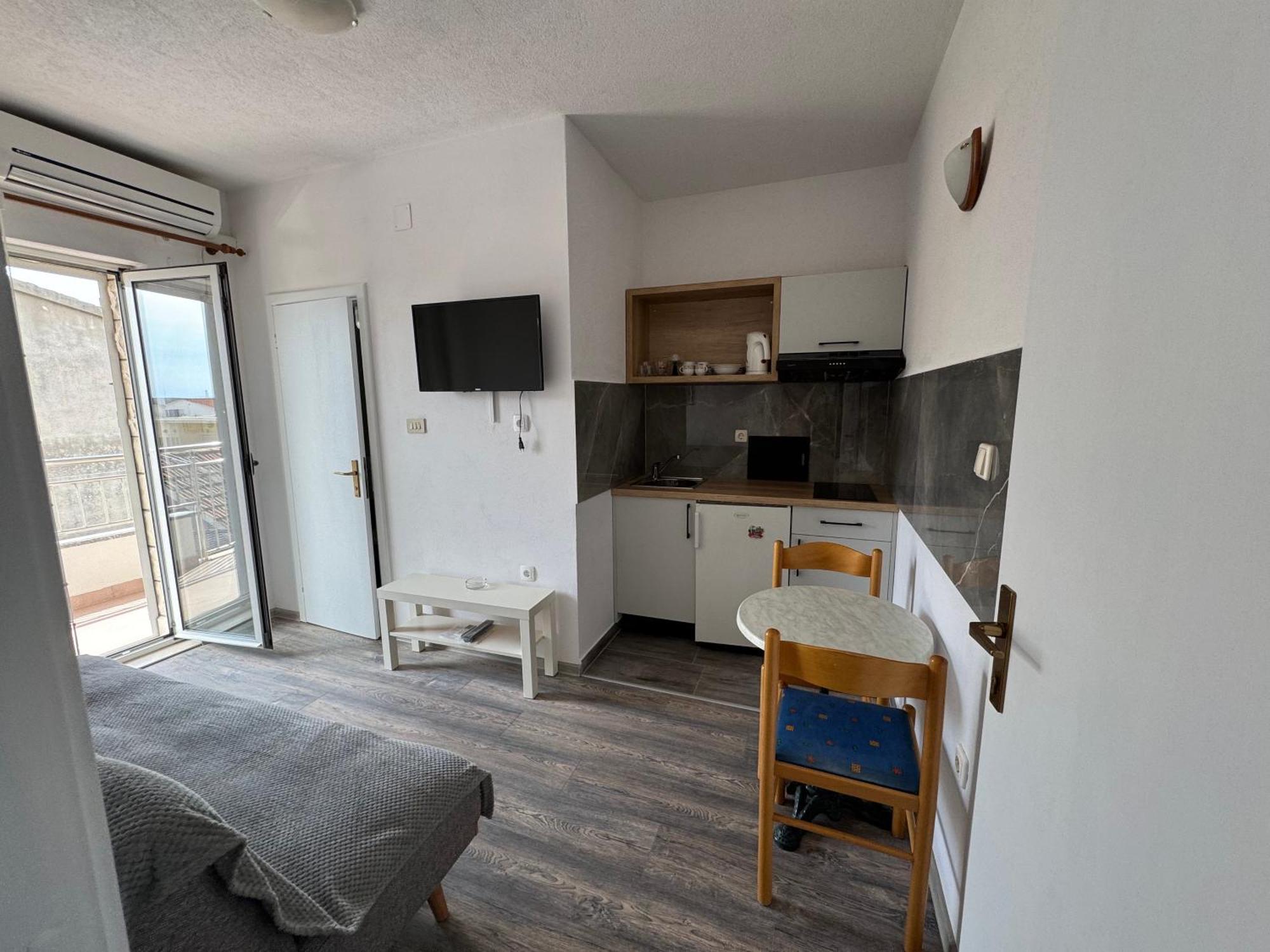 Apartment Makarska M&I, Free Private Parking Esterno foto